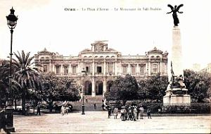 1840- Oran - Place d'Armes - Monument de Sidi-Brahim et Mairie